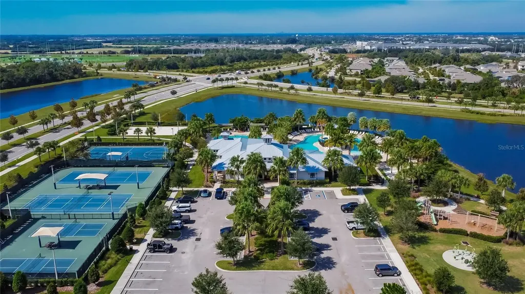 7406 Futura Place Apollo Beach FL 33572