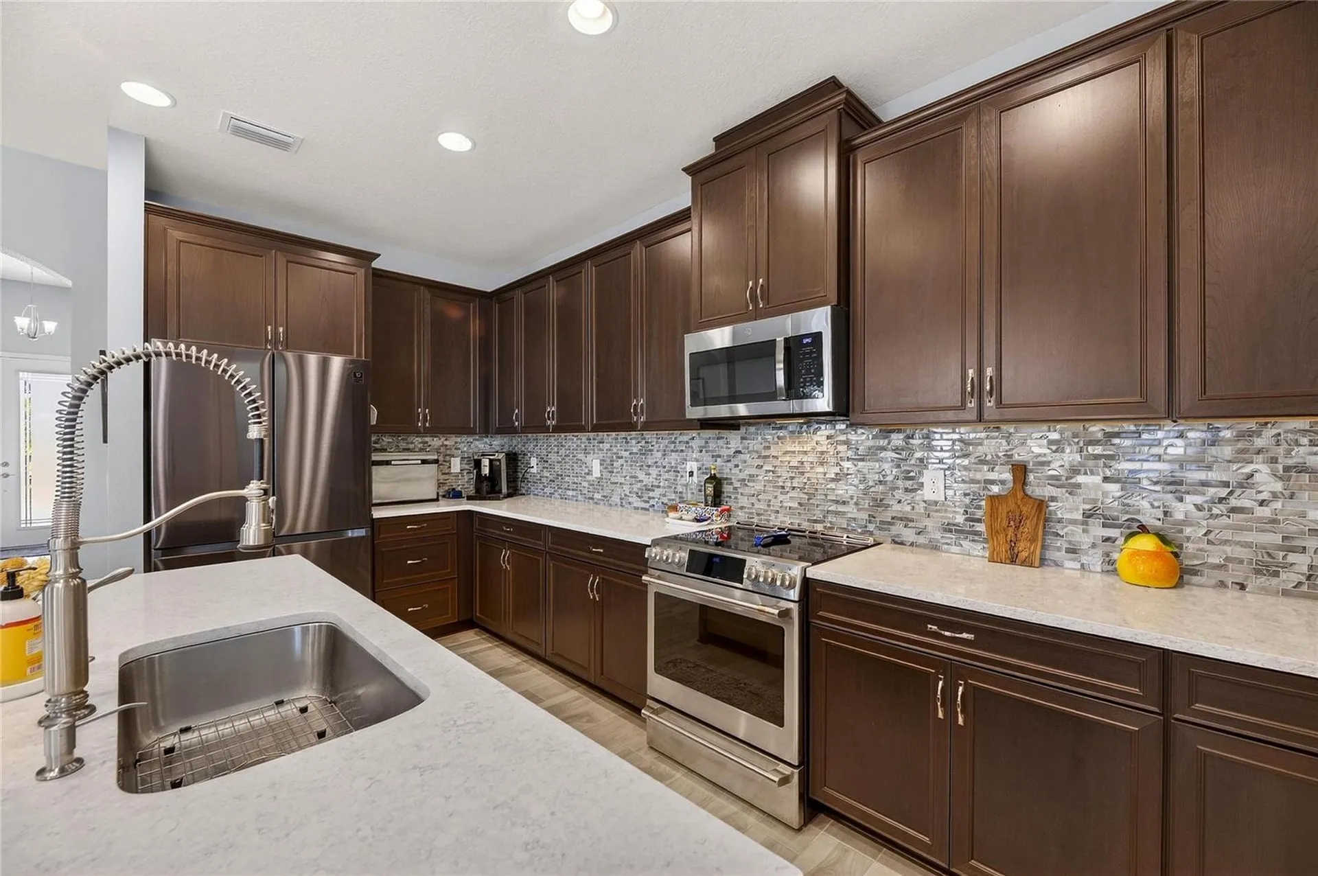 7406 Futura Place Apollo Beach FL 33572