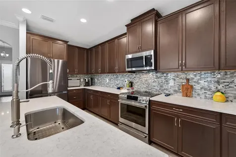 7406 Futura Place Apollo Beach FL 33572