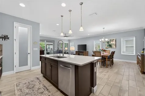 7406 Futura Place Apollo Beach FL 33572