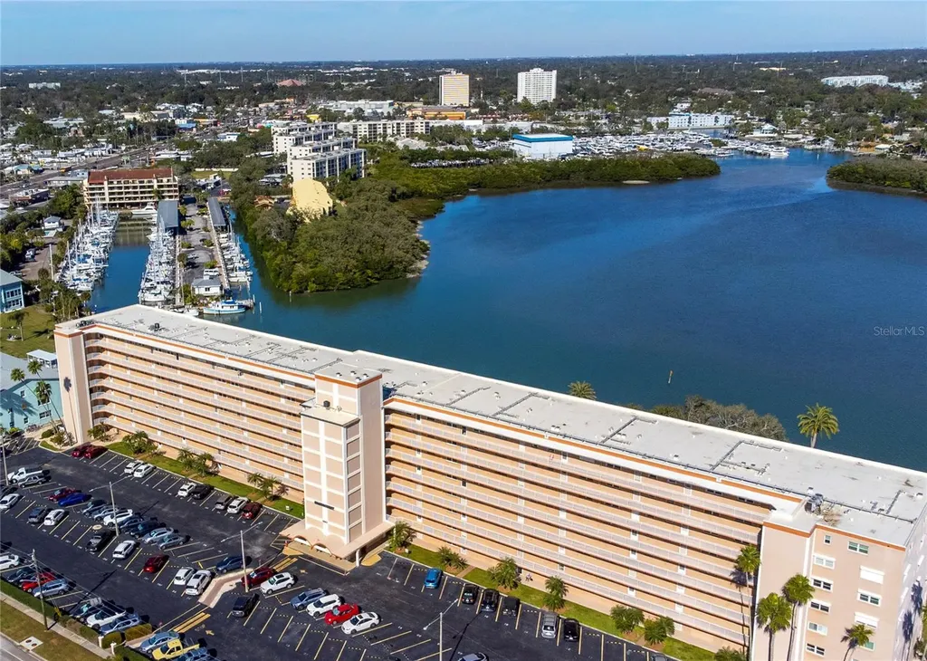1847 Shore Drive S South Pasadena FL 33707