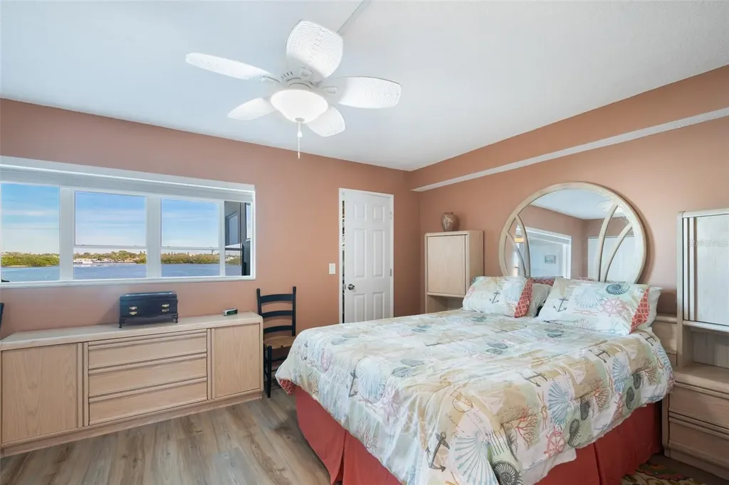 1847 Shore Drive S South Pasadena FL 33707