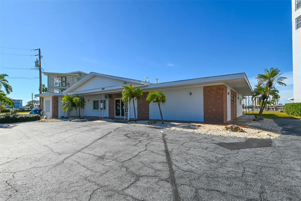 1847 Shore Drive S South Pasadena FL 33707