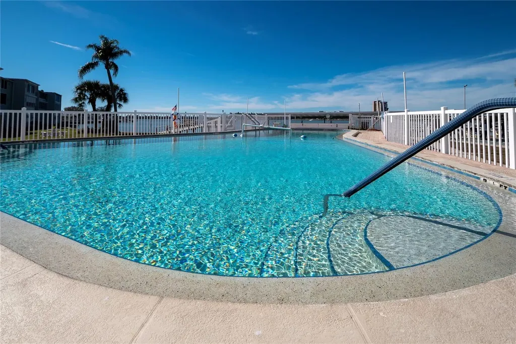1847 Shore Drive S South Pasadena FL 33707