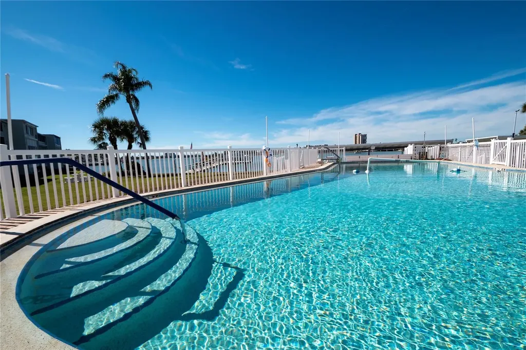 1847 Shore Drive S South Pasadena FL 33707