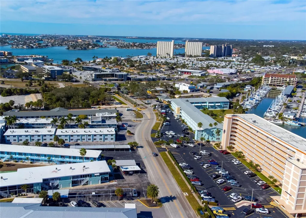 1847 Shore Drive S South Pasadena FL 33707