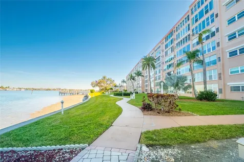 1847 Shore Drive S South Pasadena FL 33707