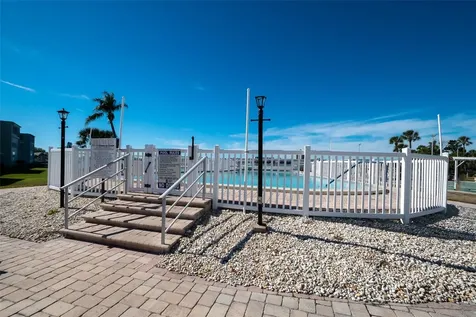 1847 Shore Drive S South Pasadena FL 33707