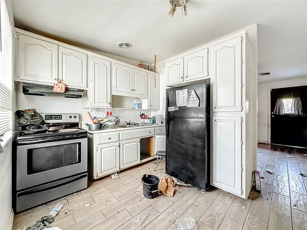 6875 Restlawn Drive Jacksonville FL 32208