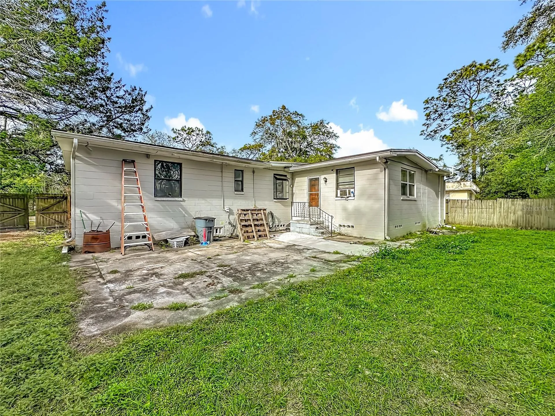 6875 Restlawn Drive Jacksonville FL 32208