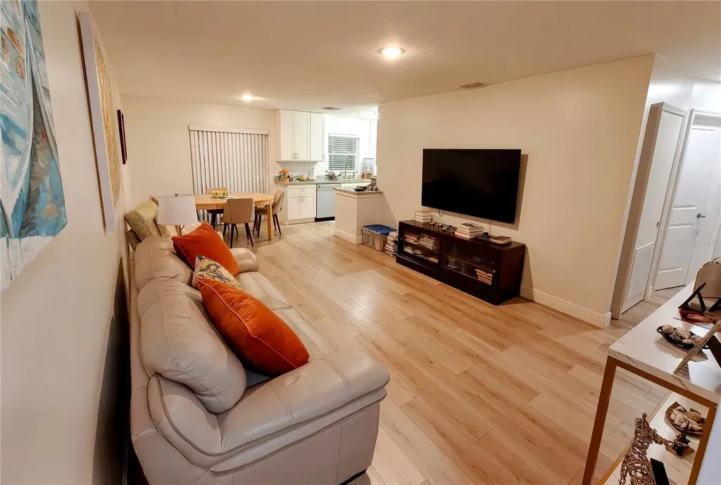 49 W Marbrisa Way Kissimmee FL 34743