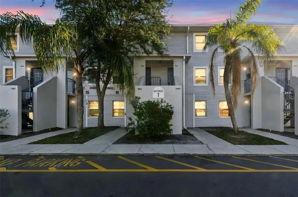7015 Waterside Drive Tampa FL 33617