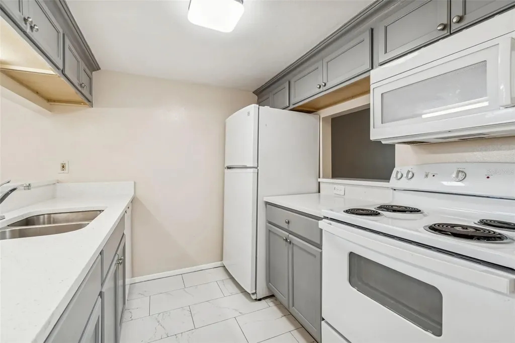 7015 Waterside Drive Tampa FL 33617