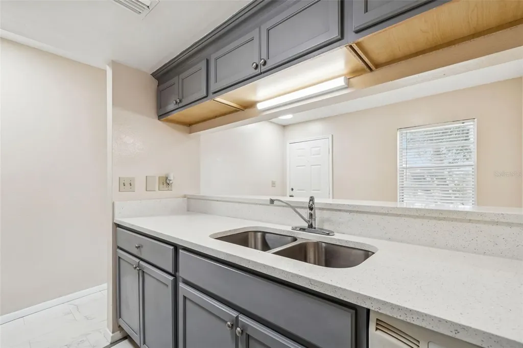 7015 Waterside Drive Tampa FL 33617