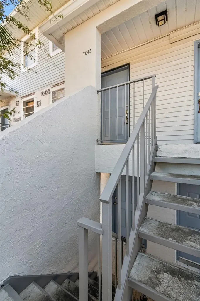 7015 Waterside Drive Tampa FL 33617