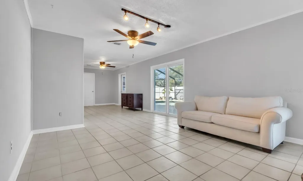 520 Rooks Road Seffner FL 33584