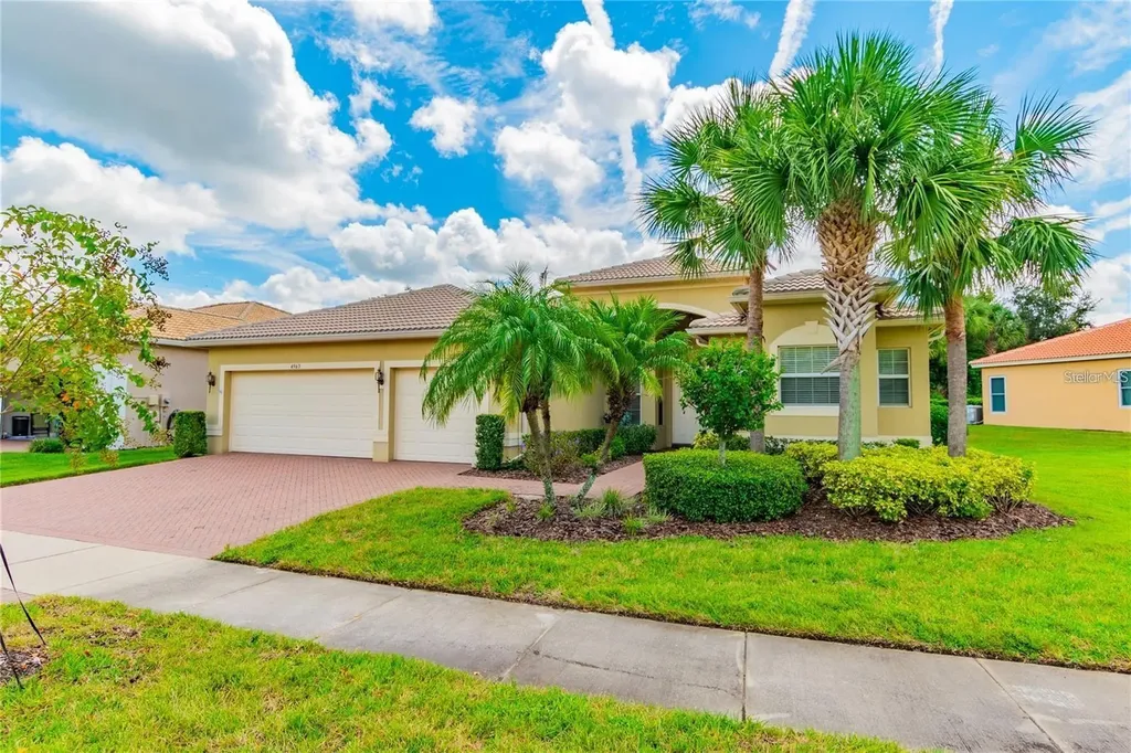 4963 Sapphire Sound Drive Wimauma FL 33598