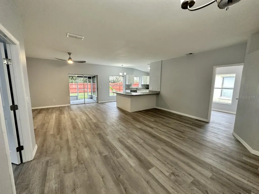 813 Ponderosa Pine Court Orlando FL 32825
