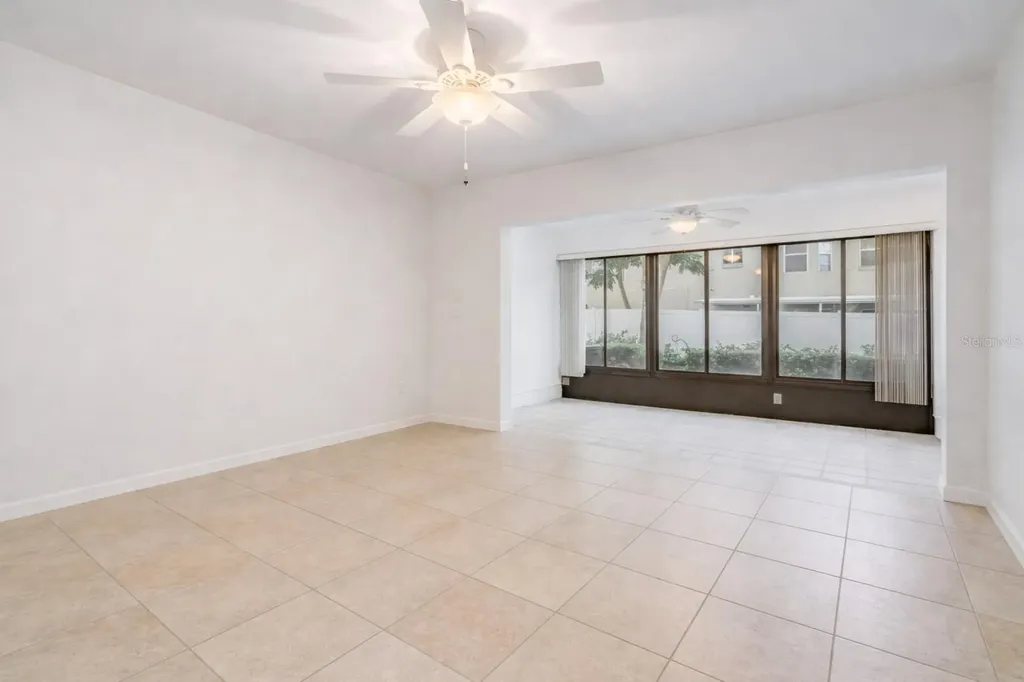 2020 Lakeview Drive Clearwater FL 33763