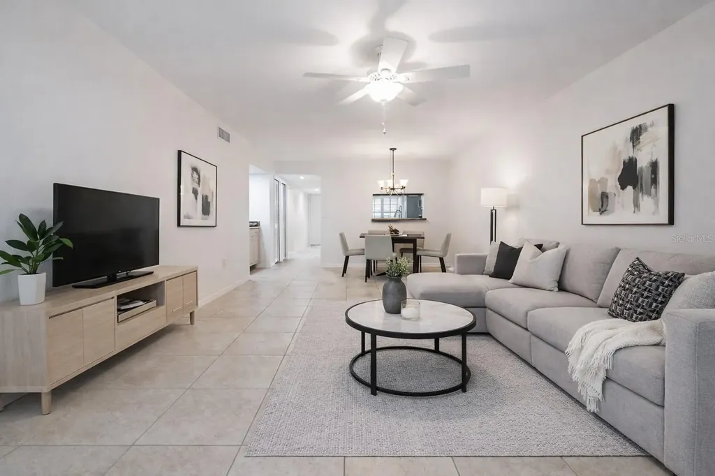 2020 Lakeview Drive Clearwater FL 33763