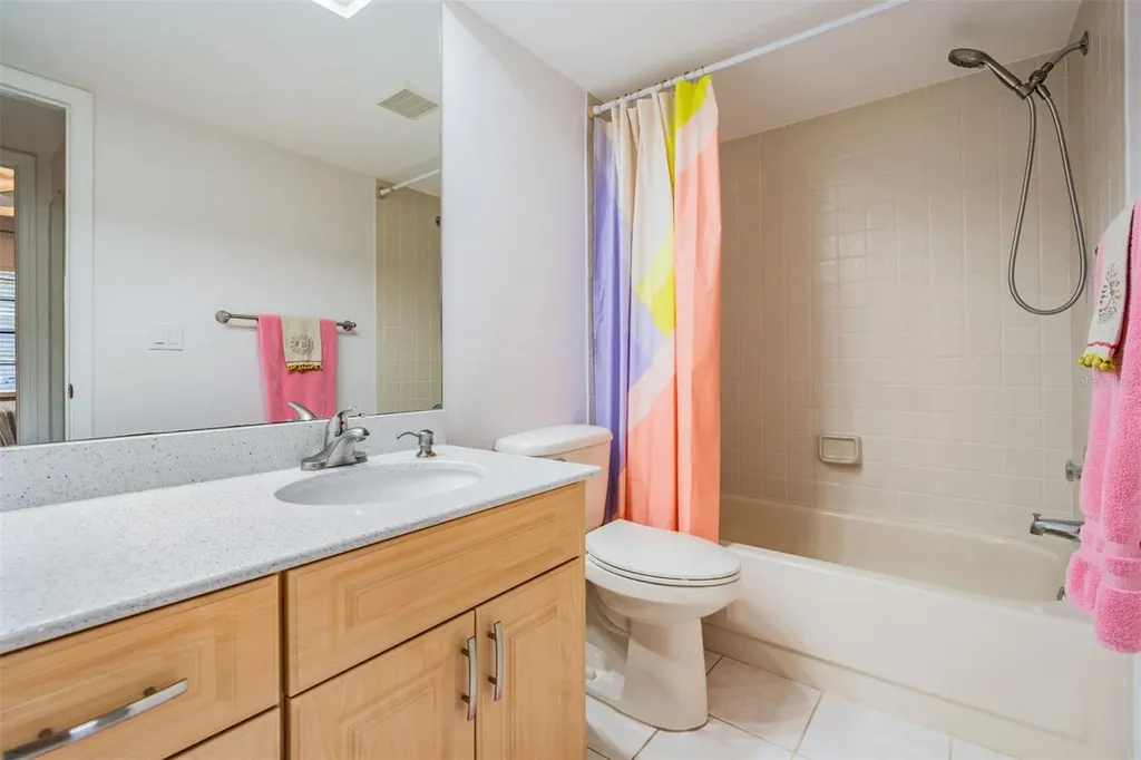 2020 Lakeview Drive Clearwater FL 33763