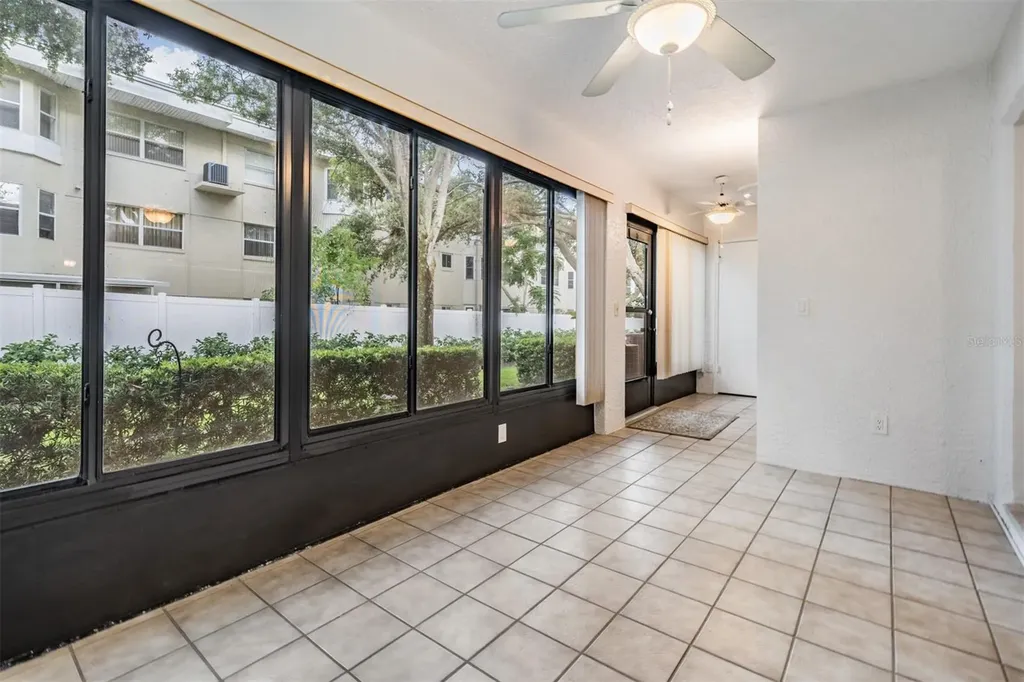 2020 Lakeview Drive Clearwater FL 33763