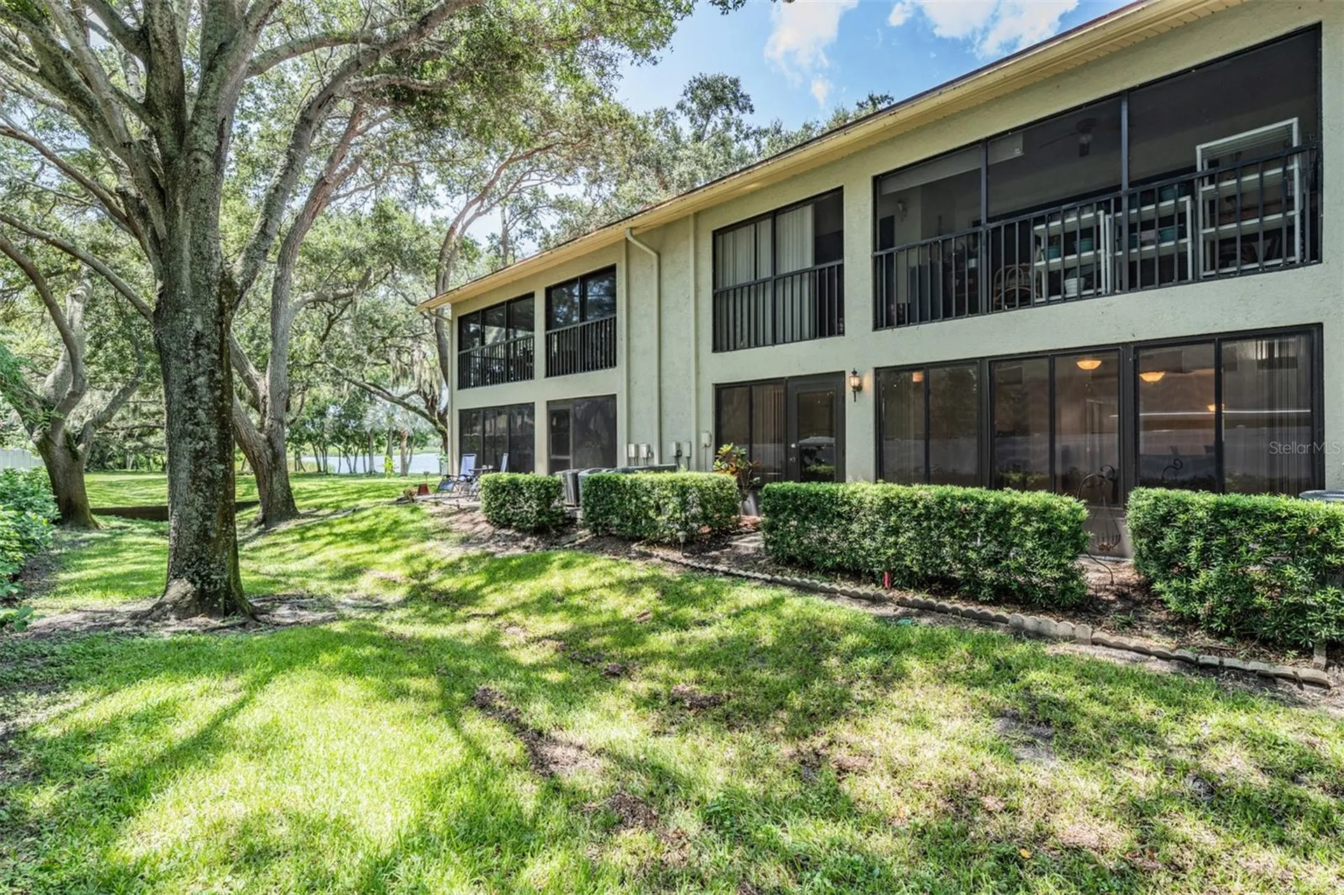 2020 Lakeview Drive Clearwater FL 33763