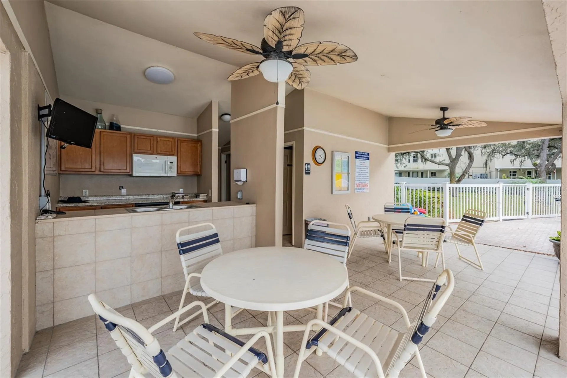 2020 Lakeview Drive Clearwater FL 33763