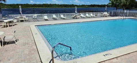 2020 Lakeview Drive Clearwater FL 33763