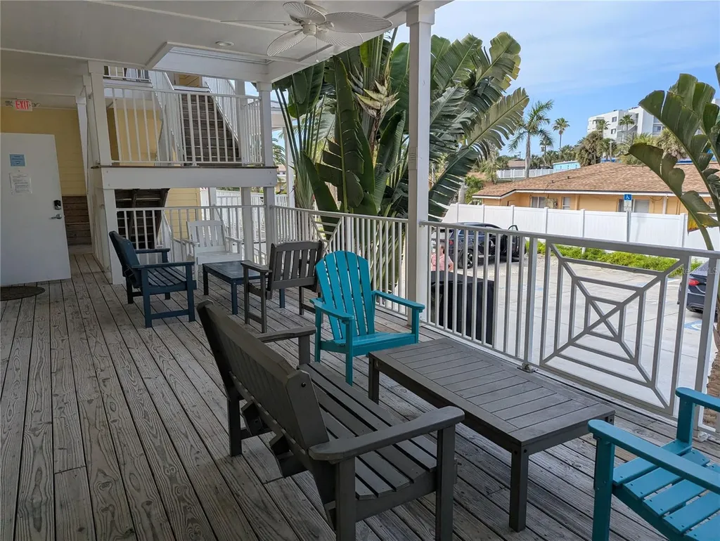 6732 Sarasea Circle Sarasota FL 34242