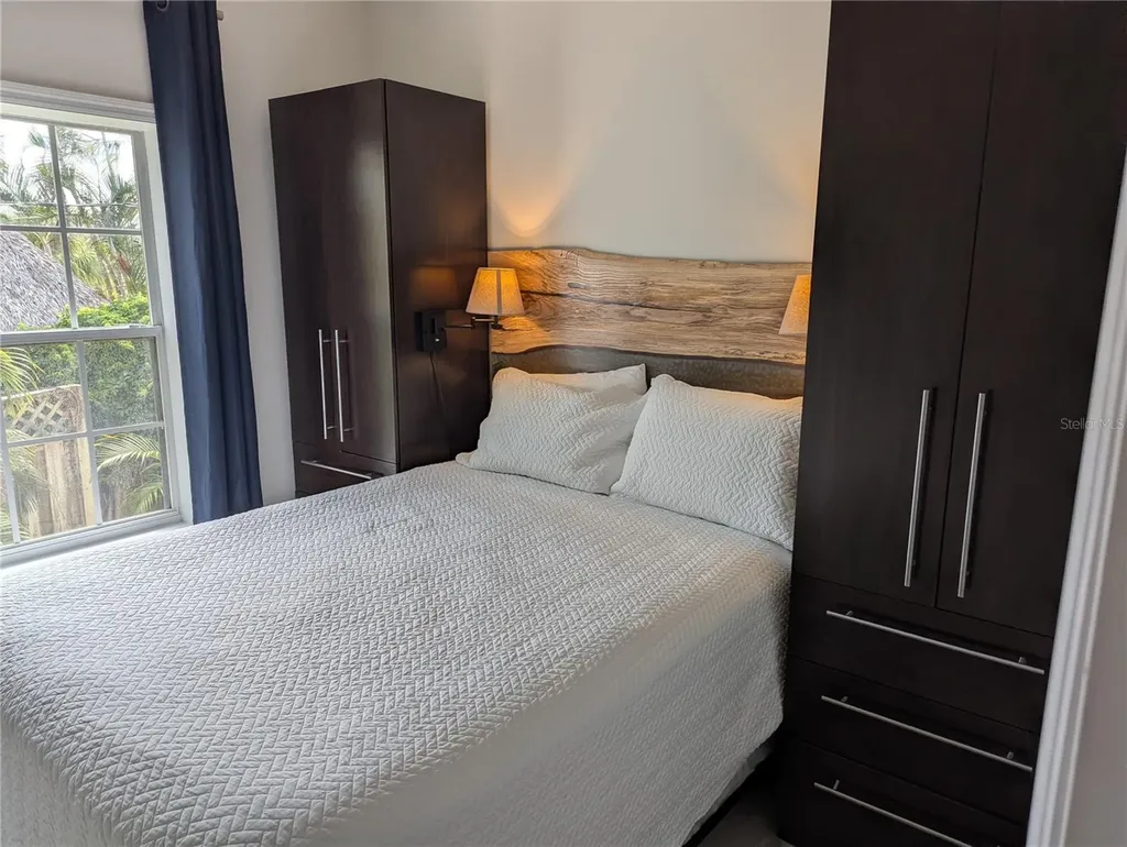 6732 Sarasea Circle Sarasota FL 34242