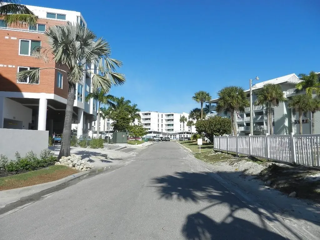 6732 Sarasea Circle Sarasota FL 34242