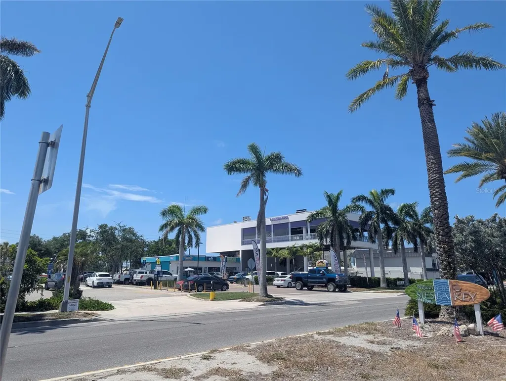 6732 Sarasea Circle Sarasota FL 34242