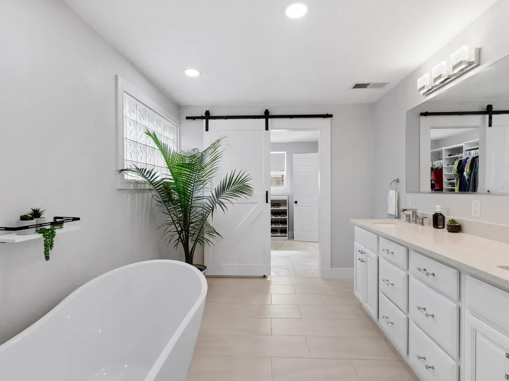 221 Lychee Road Nokomis FL 34275