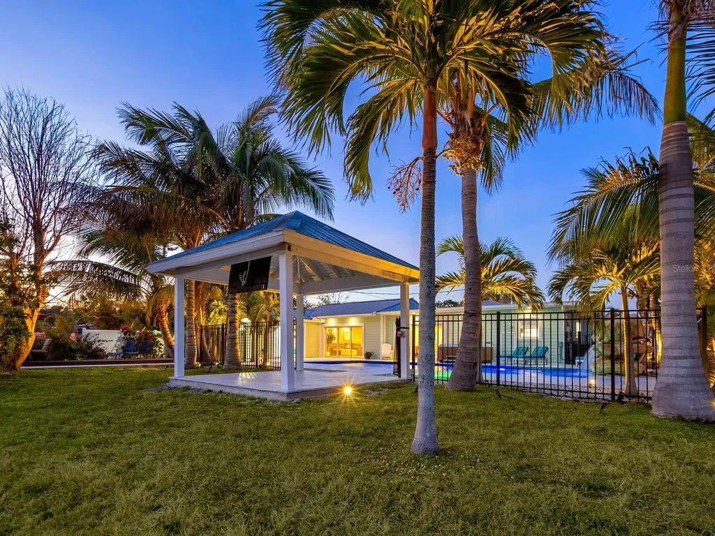 221 Lychee Road Nokomis FL 34275