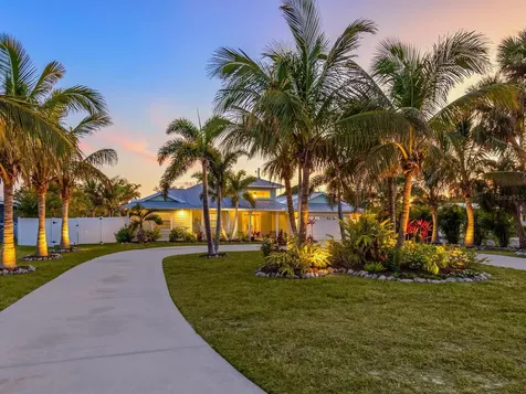 221 Lychee Road Nokomis FL 34275