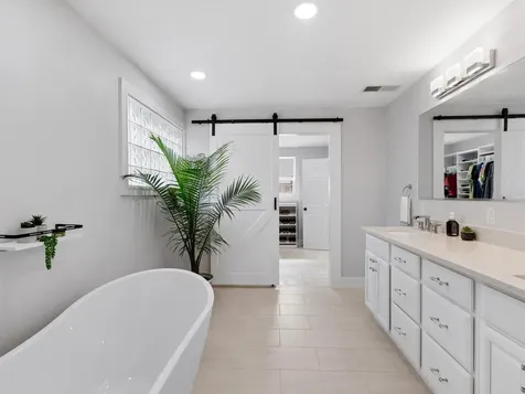 221 Lychee Road Nokomis FL 34275
