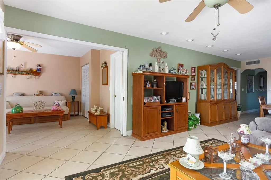 8681 Bardmoor Boulevard Seminole FL 33777