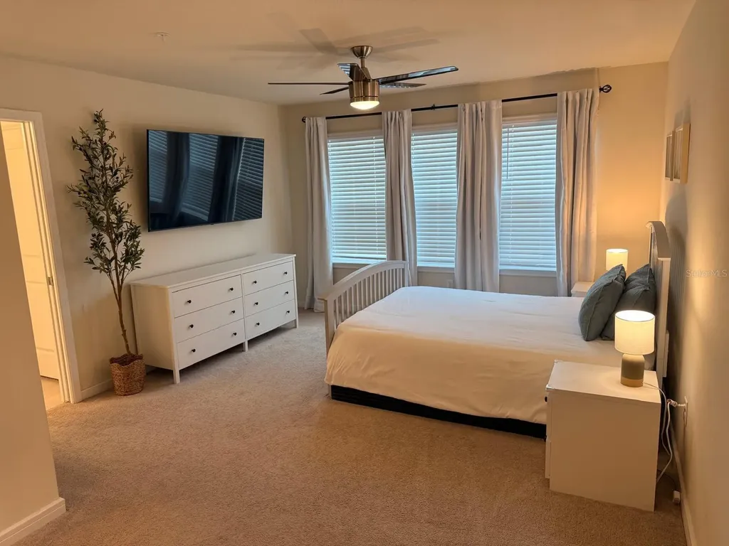 10923 Leafshore Loop Orlando FL 32829