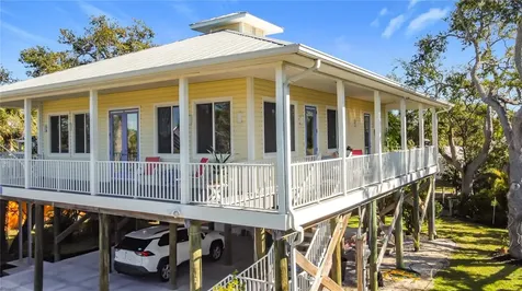 211 Winson Avenue Englewood FL 34223