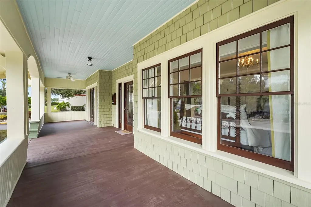 1550 3rd Avenue W Bradenton FL 34205