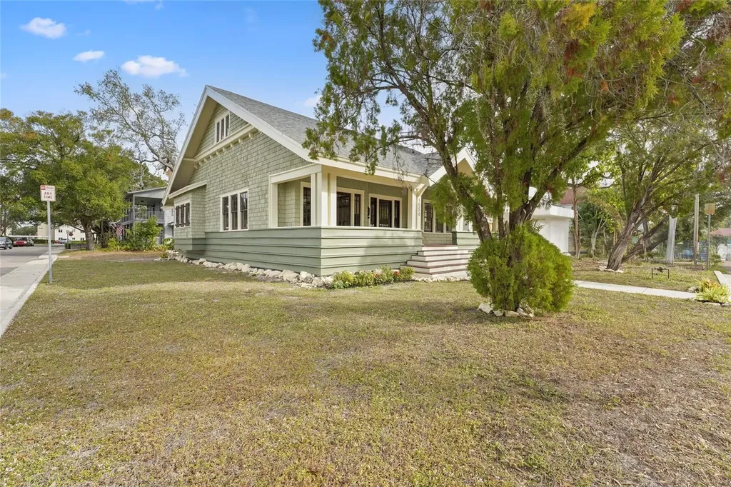1550 3rd Avenue W Bradenton FL 34205