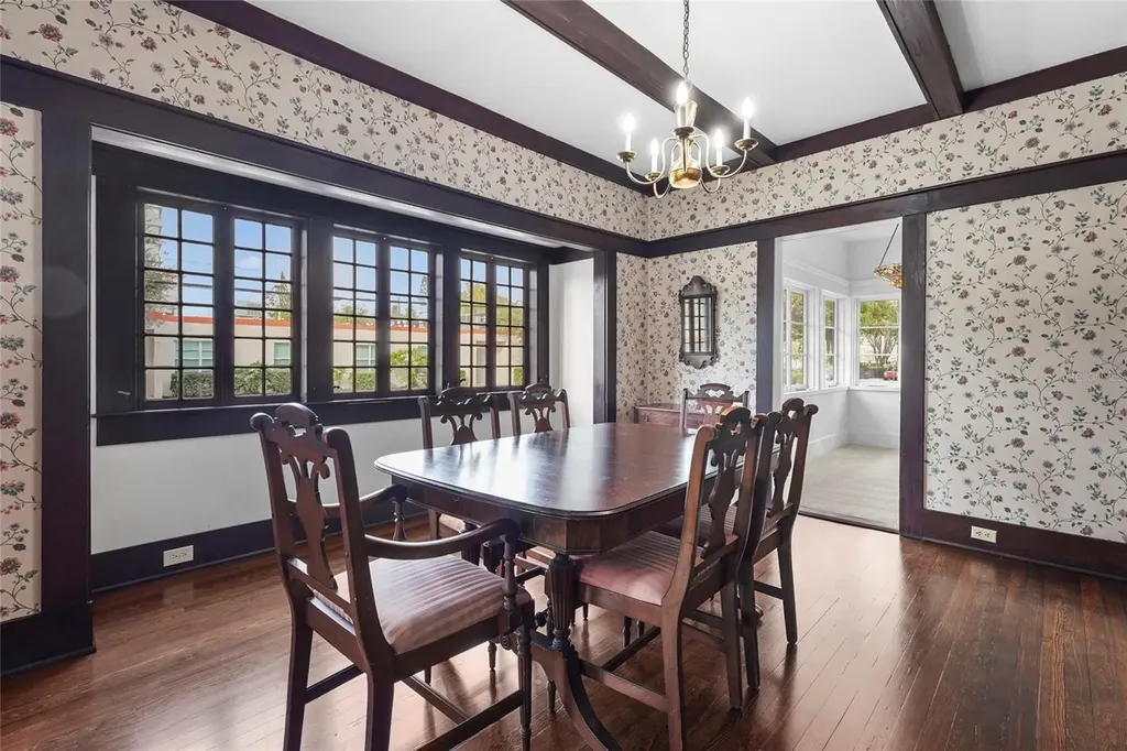 1550 3rd Avenue W Bradenton FL 34205