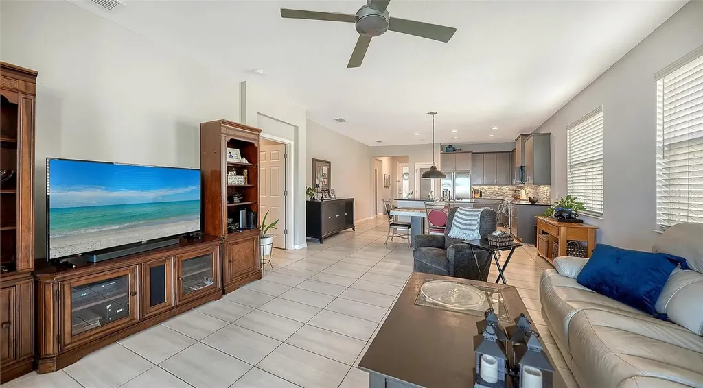 3115 Trustee Avenue Sarasota FL 34243
