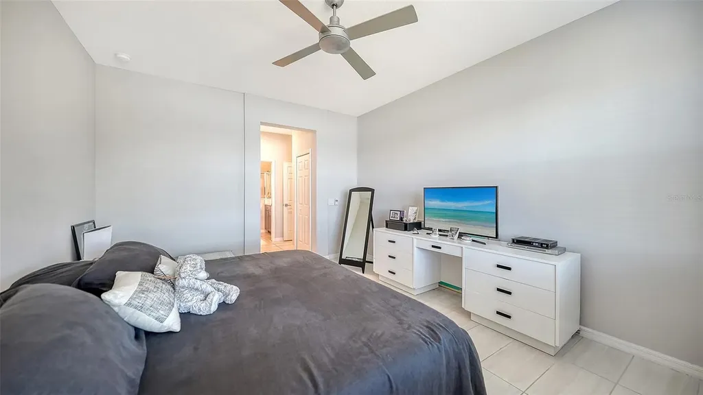 3115 Trustee Avenue Sarasota FL 34243