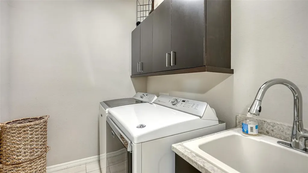 3115 Trustee Avenue Sarasota FL 34243