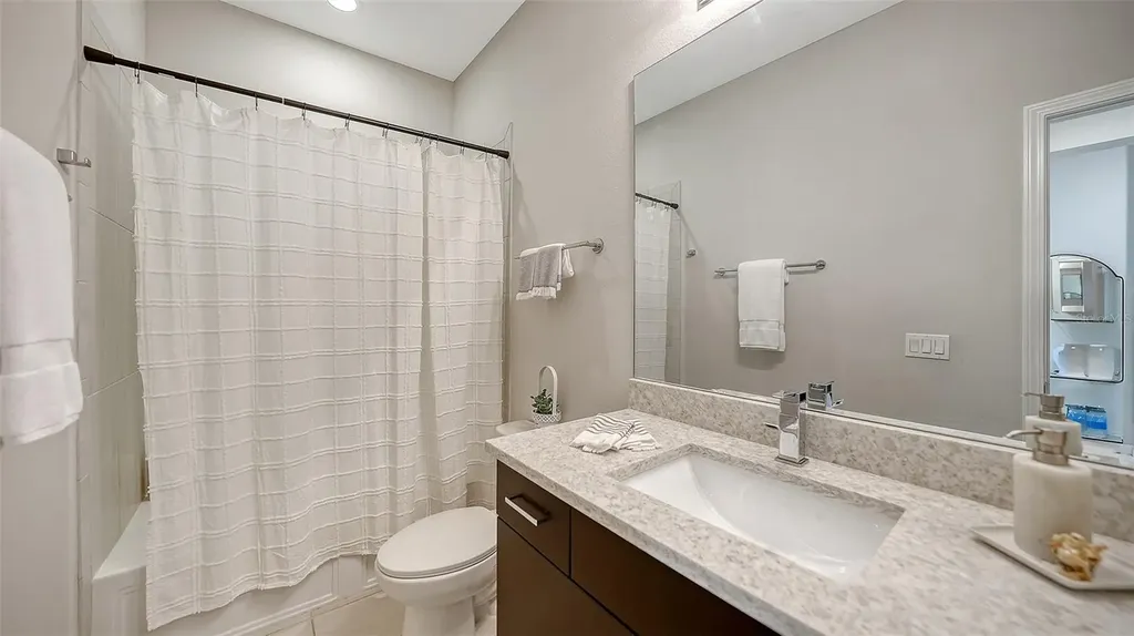 3115 Trustee Avenue Sarasota FL 34243