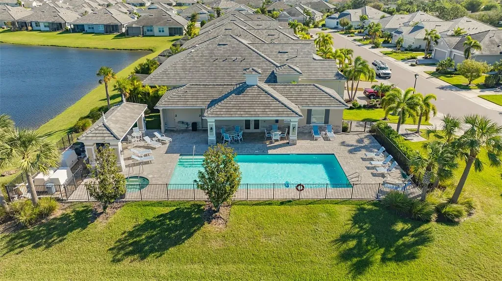 3115 Trustee Avenue Sarasota FL 34243