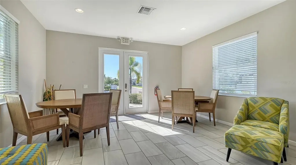 3115 Trustee Avenue Sarasota FL 34243