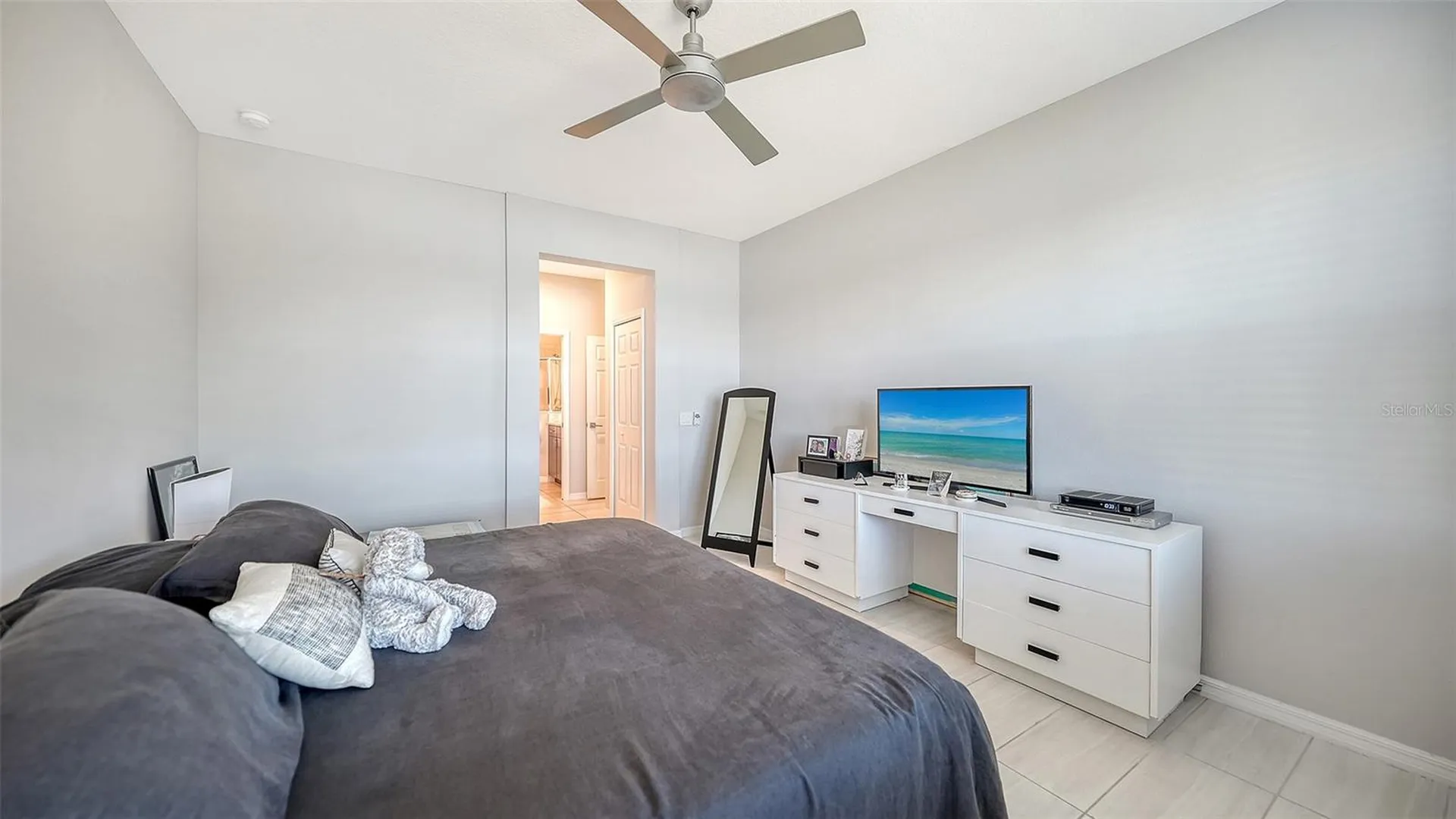 3115 Trustee Avenue Sarasota FL 34243